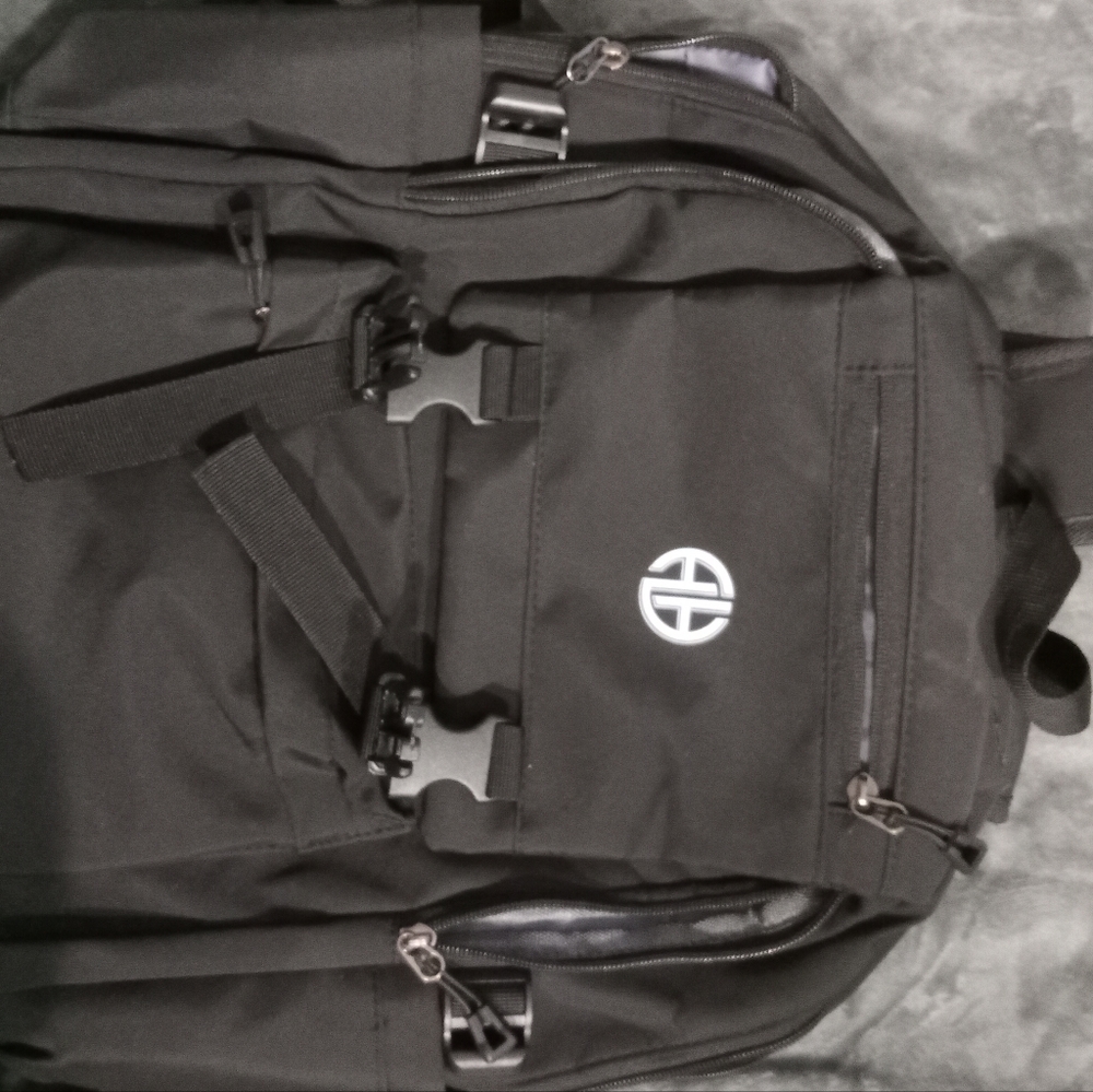 USB Backpack - Picture 6 of 7